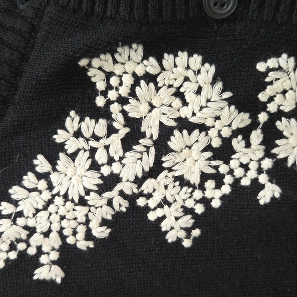 Nick & Mo Womens Black Cardigan Sweater Floral embroidered ,size Large - Picture 3 of 5
